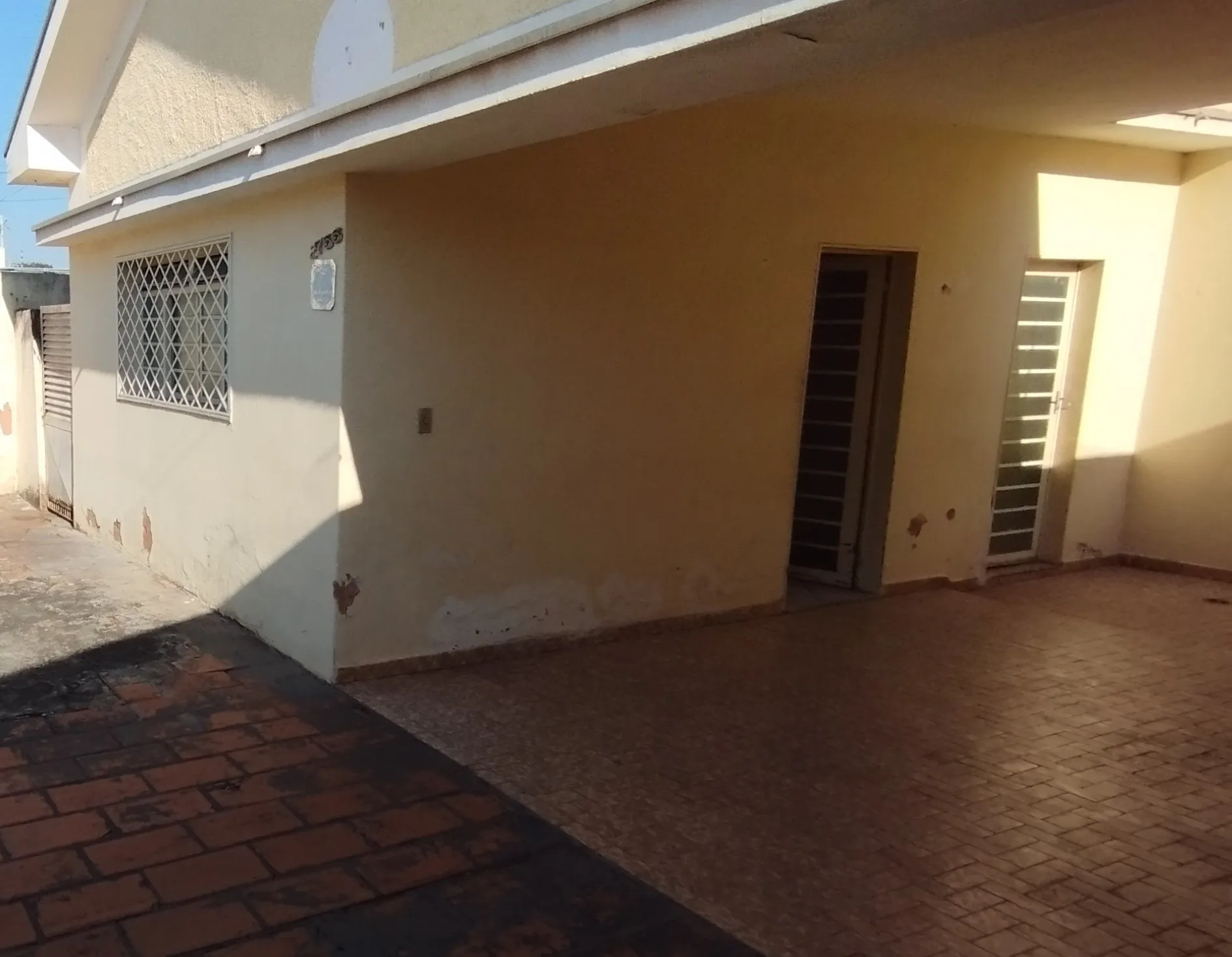 Casa com 3 quartos à venda, 150m² — foto 1 de 20
