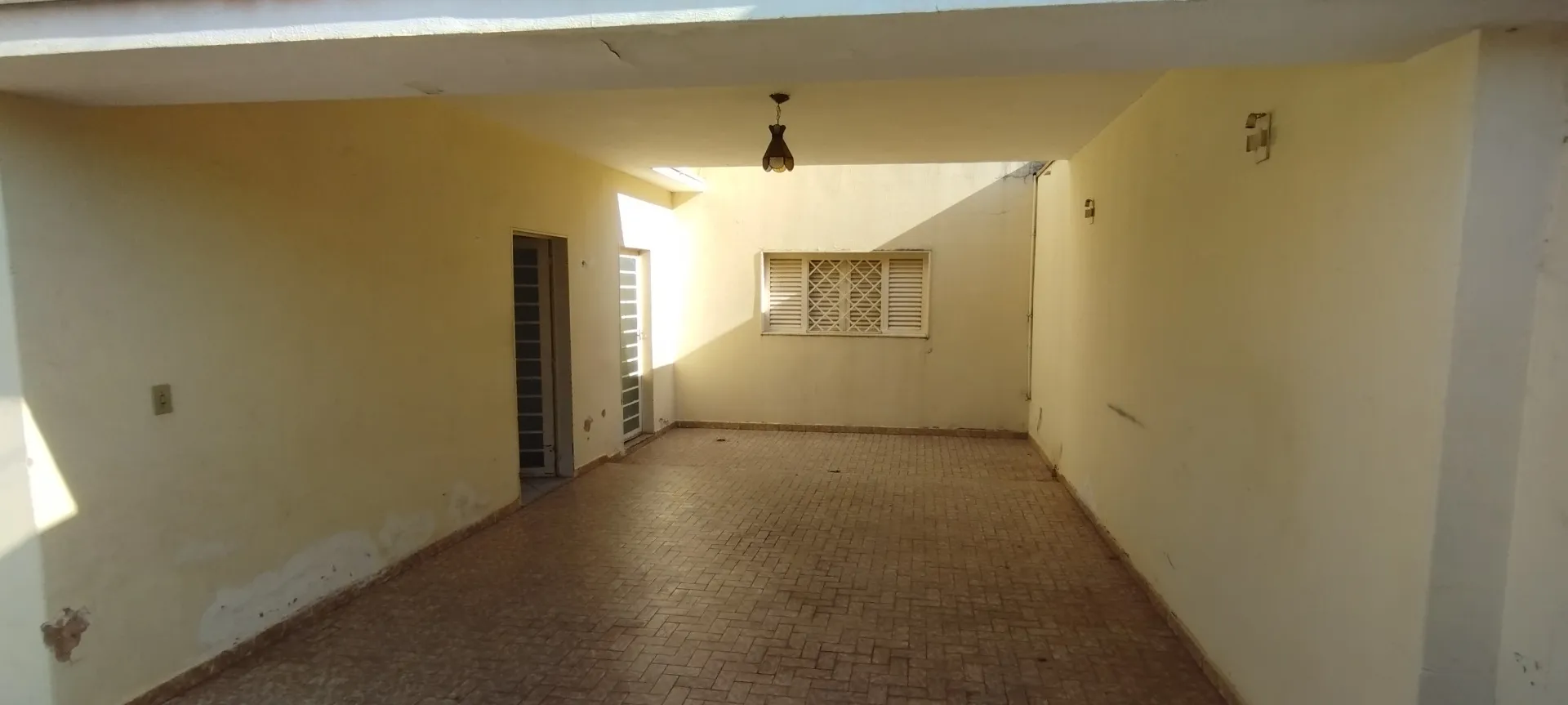 Casa com 3 quartos à venda, 150m² — foto 2 de 20
