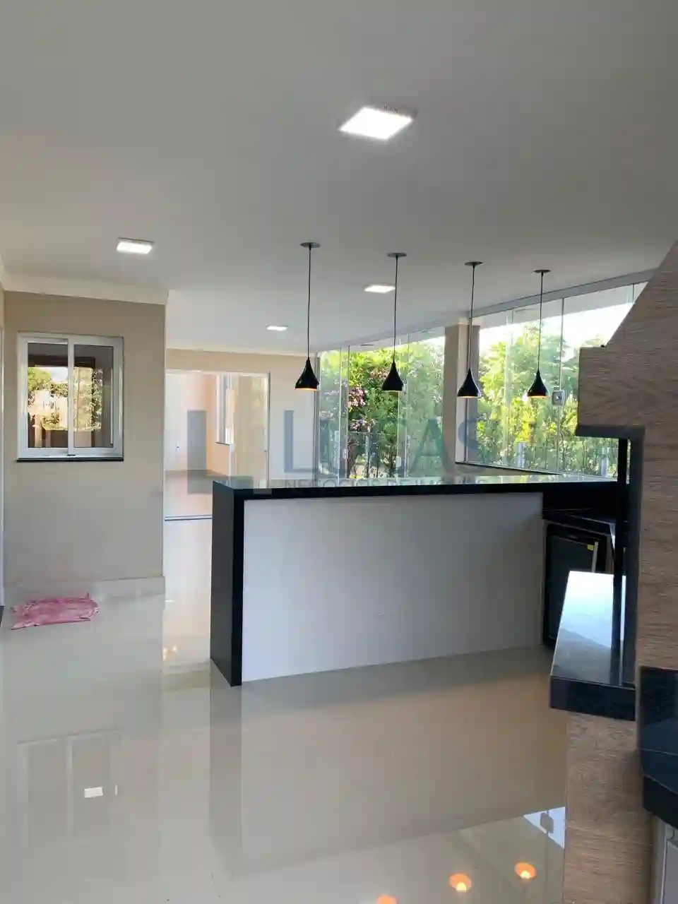 Casa de Condomínio com 3 quartos à venda, 220m² — foto 16 de 35
