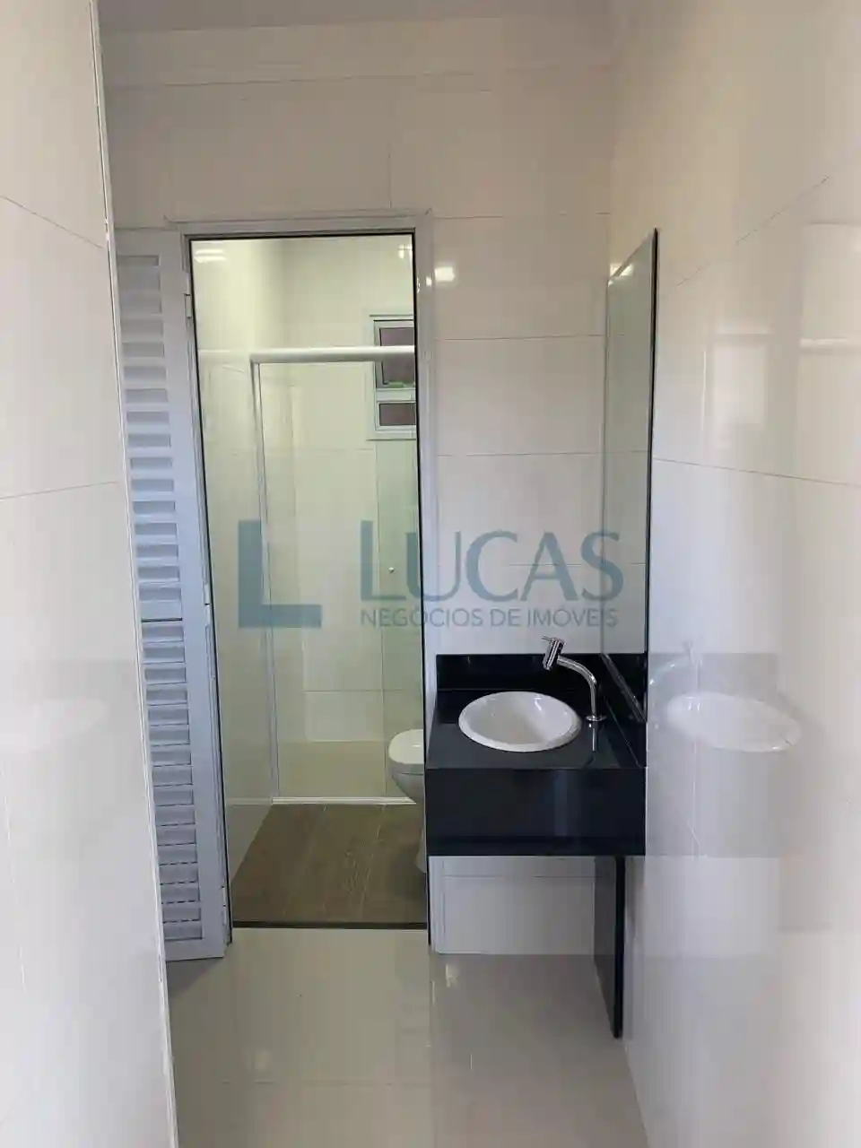Casa de Condomínio com 3 quartos à venda, 220m² — foto 19 de 35