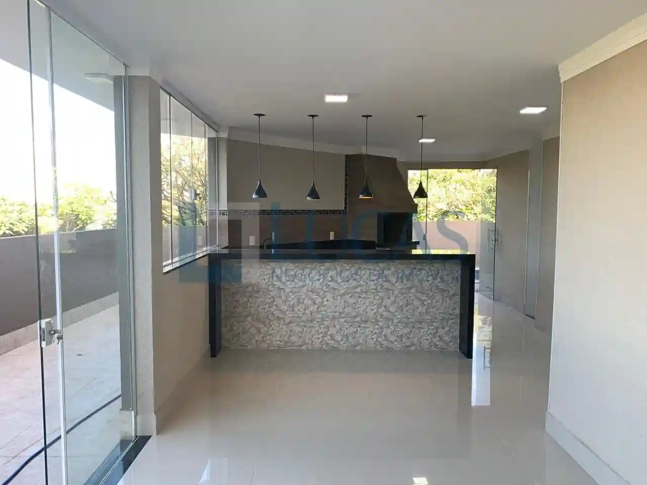Casa de Condomínio com 3 quartos à venda, 220m² — foto 32 de 35