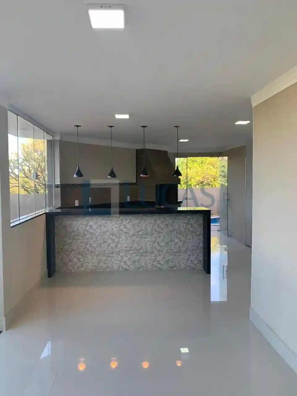Casa de Condomínio com 3 quartos à venda, 220m² — foto 33 de 35