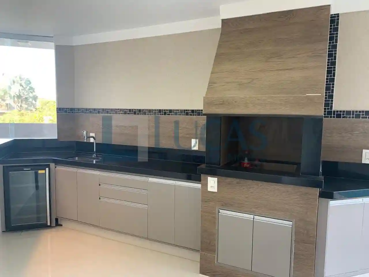 Casa de Condomínio com 3 quartos à venda, 220m² — foto 15 de 35