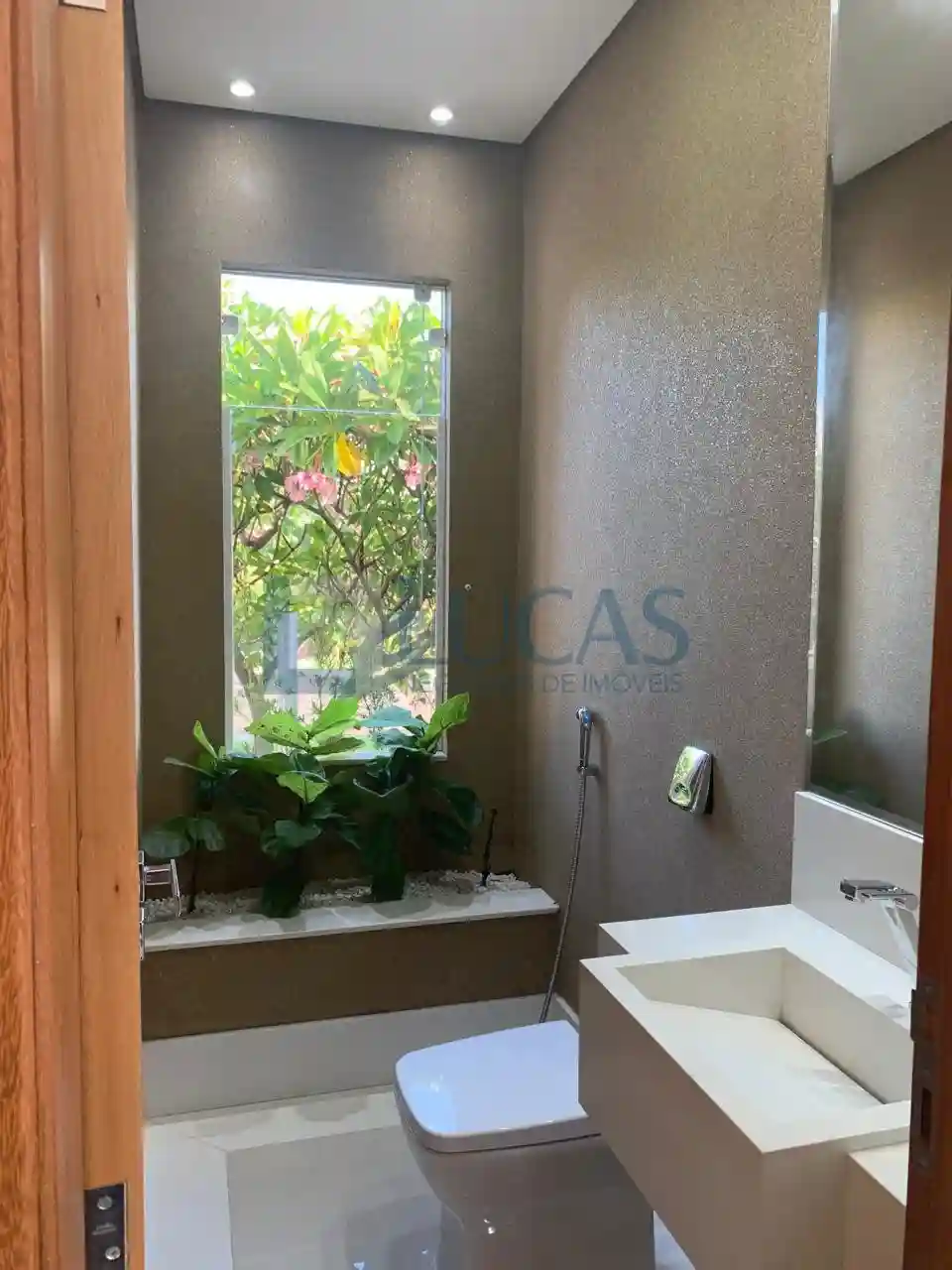 Casa de Condomínio com 3 quartos à venda, 220m² — foto 23 de 35