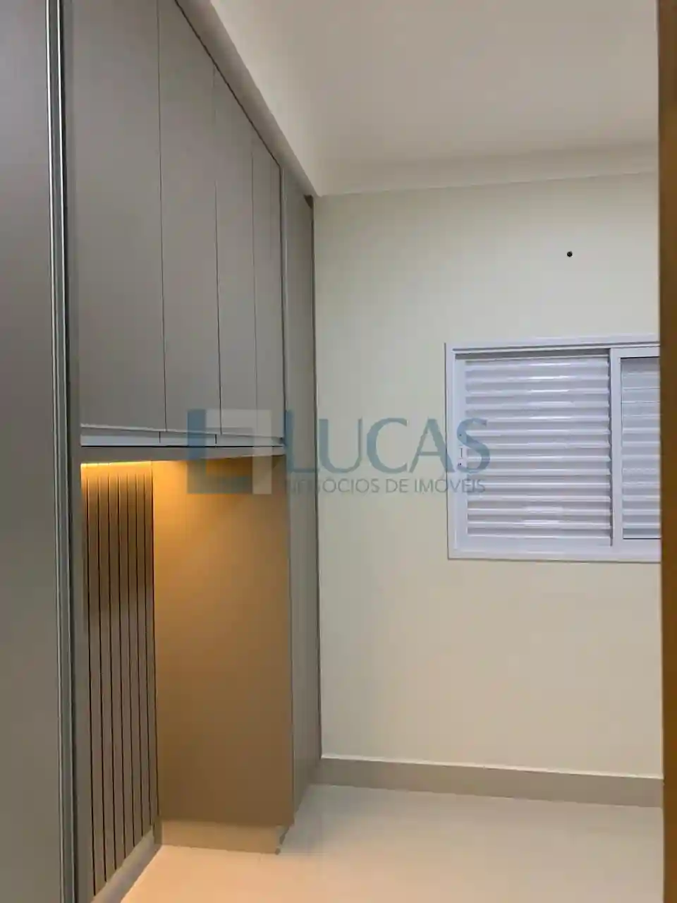 Casa de Condomínio com 3 quartos à venda, 220m² — foto 24 de 35
