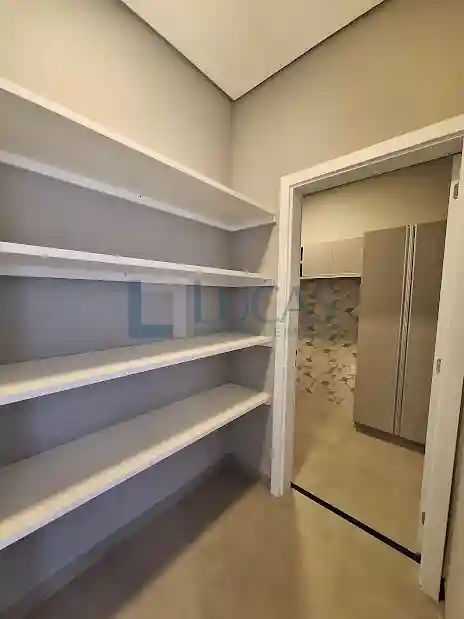 Casa de Condomínio com 3 quartos à venda, 225m² — foto 8 de 13