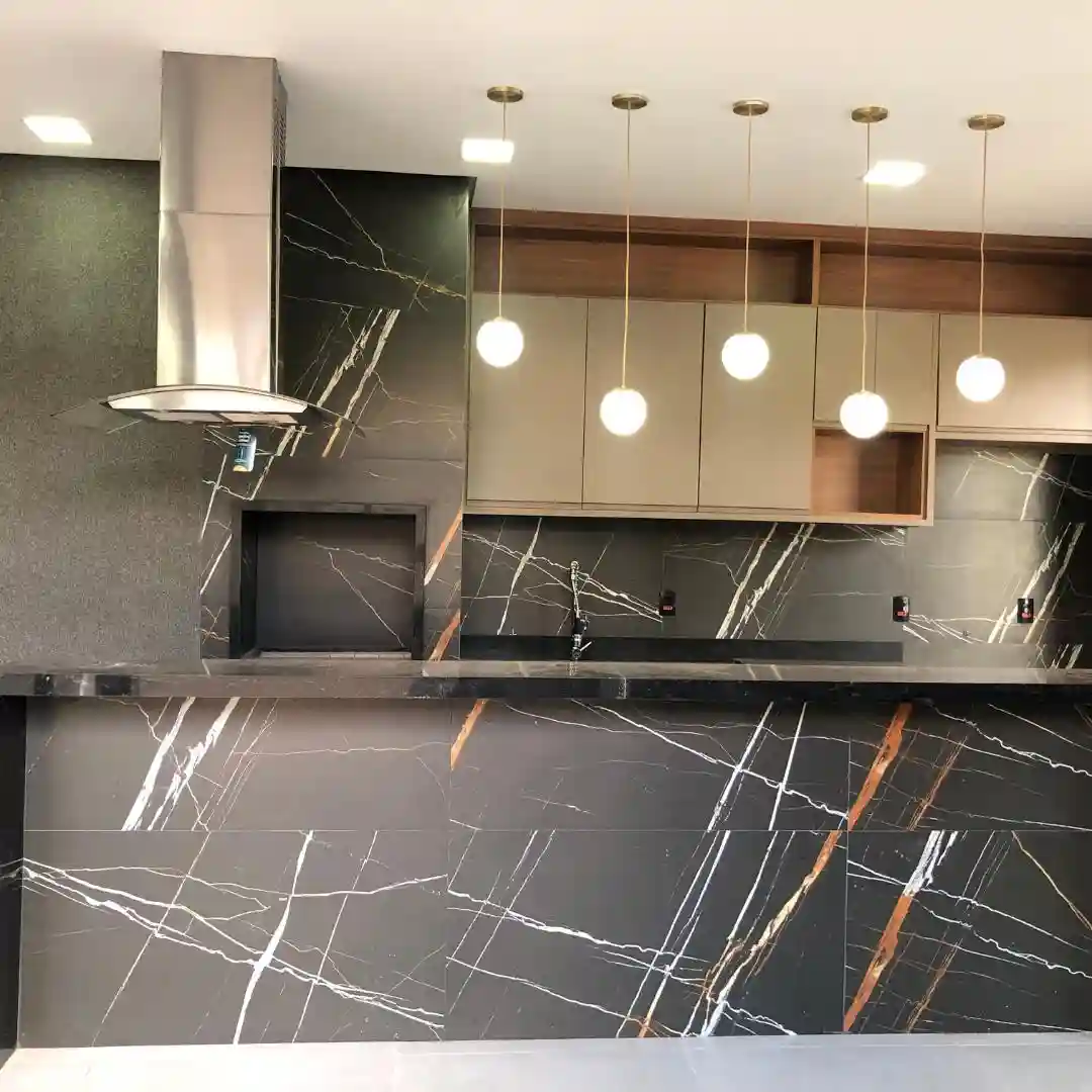 Casa de Condomínio com 3 quartos à venda, 400m² — foto 2 de 6