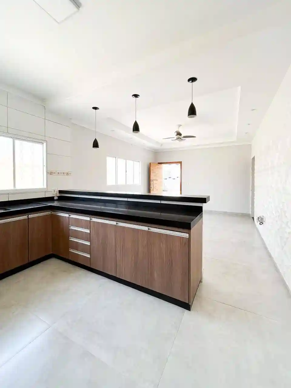 Casa com 3 quartos à venda, 208m² — foto 4 de 19