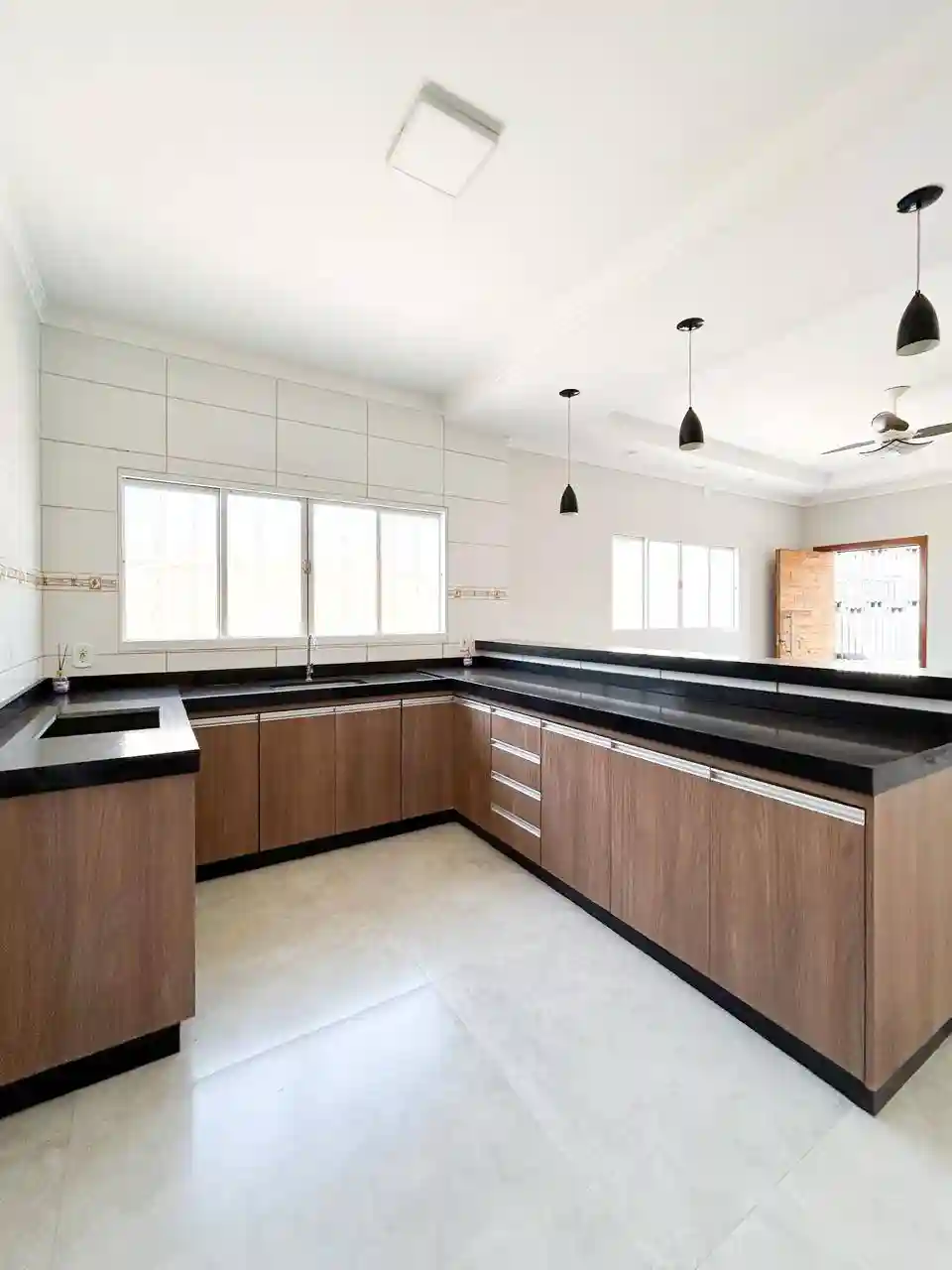 Casa com 3 quartos à venda, 208m² — foto 10 de 19