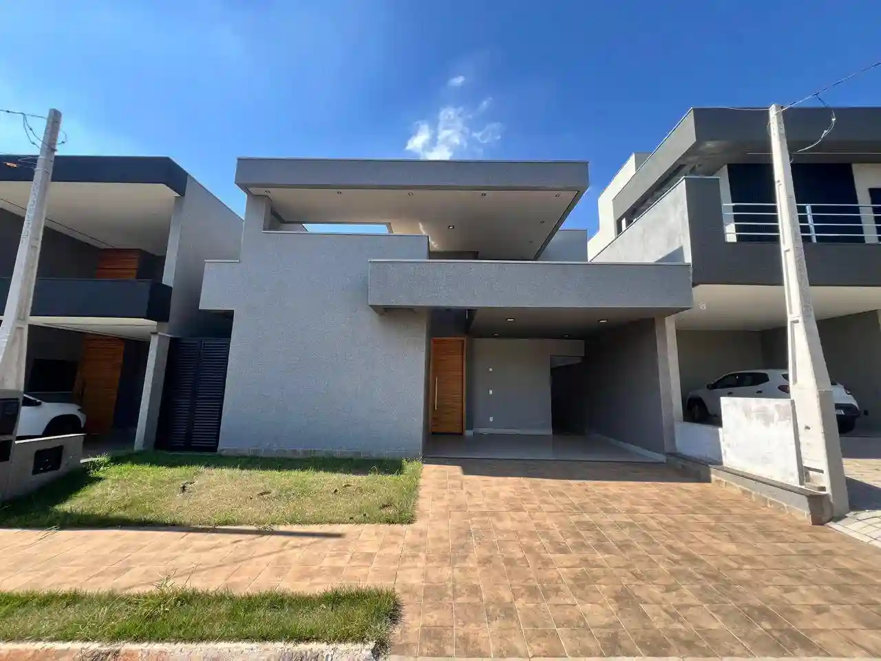 Casa de Condomínio com 3 quartos à venda, 253m² — foto 1 de 25