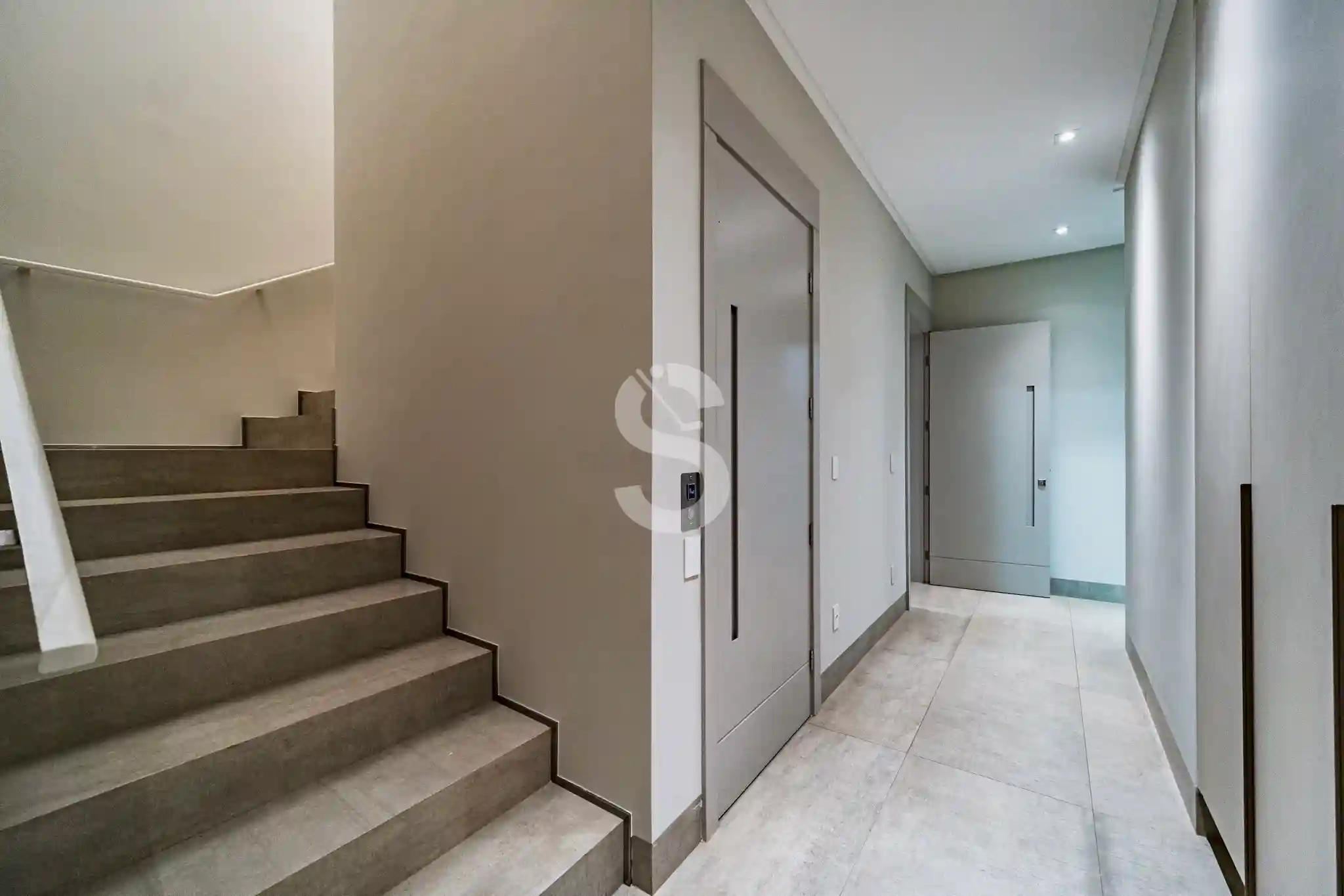 Casa de Condomínio com 5 quartos à venda, 751m² — foto 3 de 21