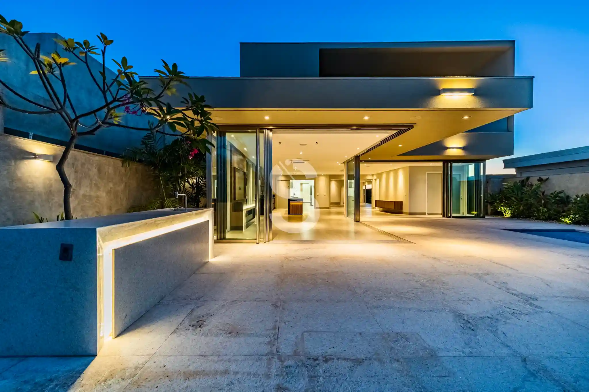 Casa de Condomínio com 5 quartos à venda, 751m² — foto 1 de 21