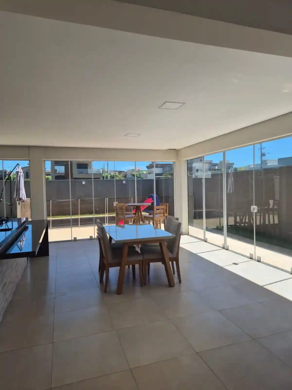 Casa de Condomínio com 3 quartos à venda, 227m² — foto 10 de 23