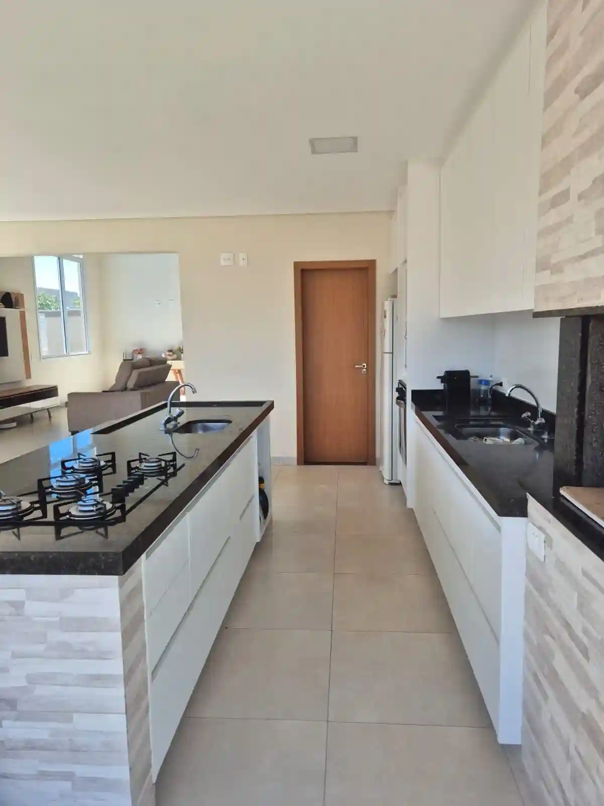 Casa de Condomínio com 3 quartos à venda, 227m² — foto 11 de 23