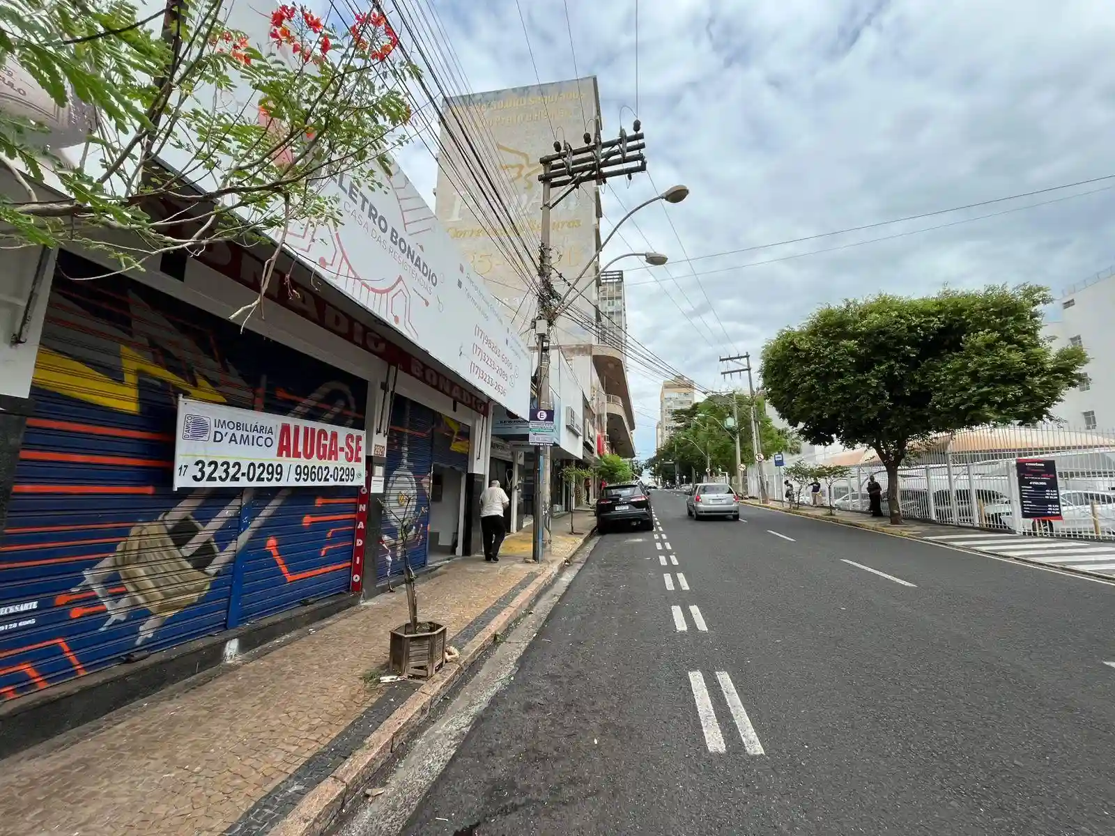 Loja / Salão / Ponto Comercial  para aluguel, 80m² — foto 2 de 10