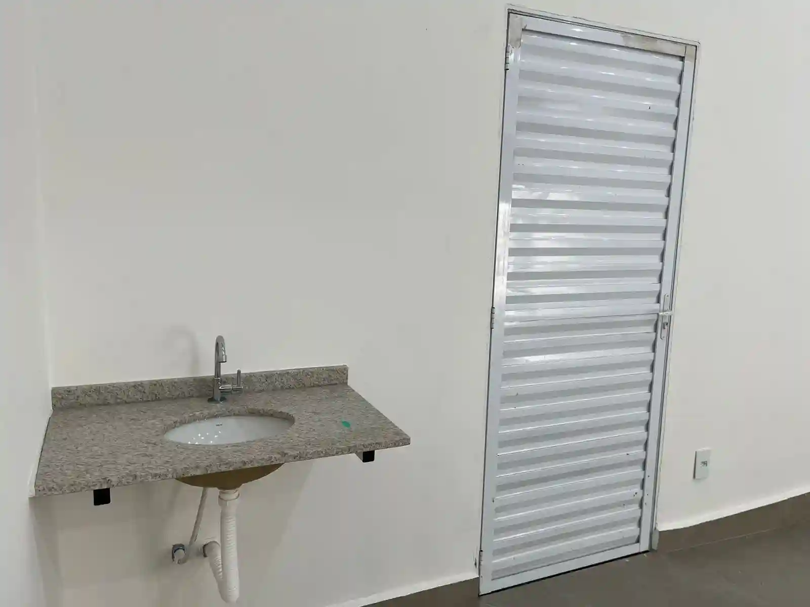 Loja / Salão / Ponto Comercial  para aluguel, 80m² — foto 6 de 10