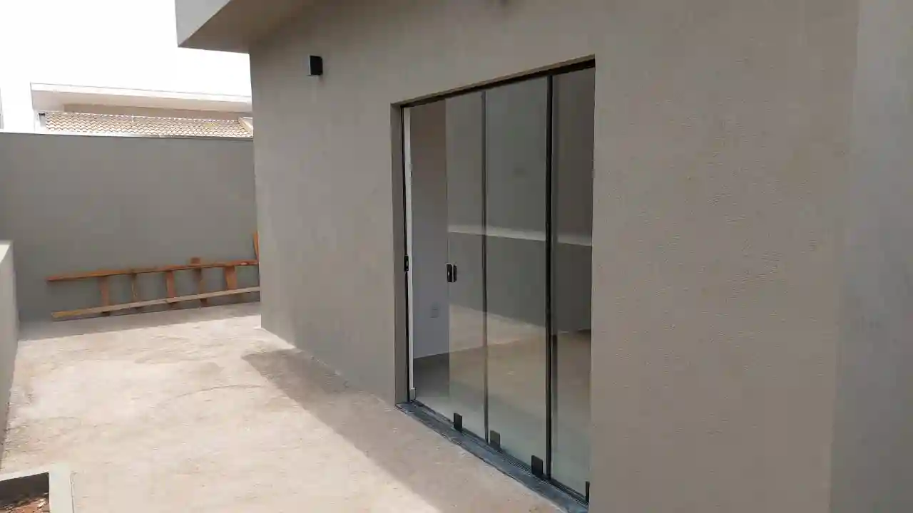 Casa com 3 quartos à venda, 200m² — foto 3 de 14
