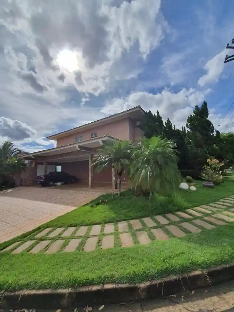 Casa de Condomínio com 4 quartos à venda, 670m² — foto 1 de 19