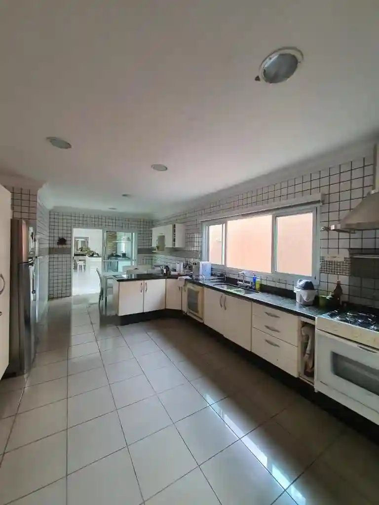 Casa de Condomínio com 4 quartos à venda, 670m² — foto 3 de 19