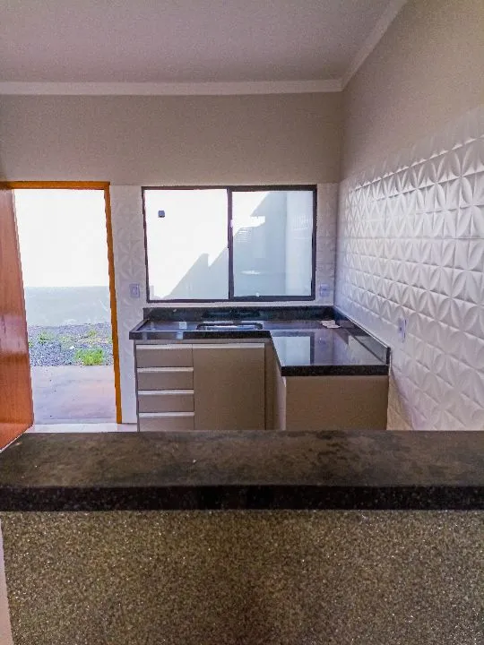 Casa à venda — foto 2 de 14