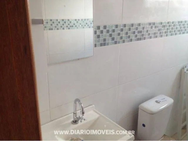 Casa à venda — foto 2 de 3