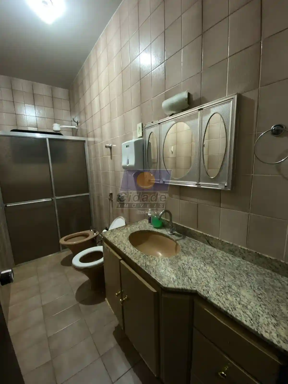 Casa Comercial com 3 quartos para aluguel, 180m² — foto 12 de 24