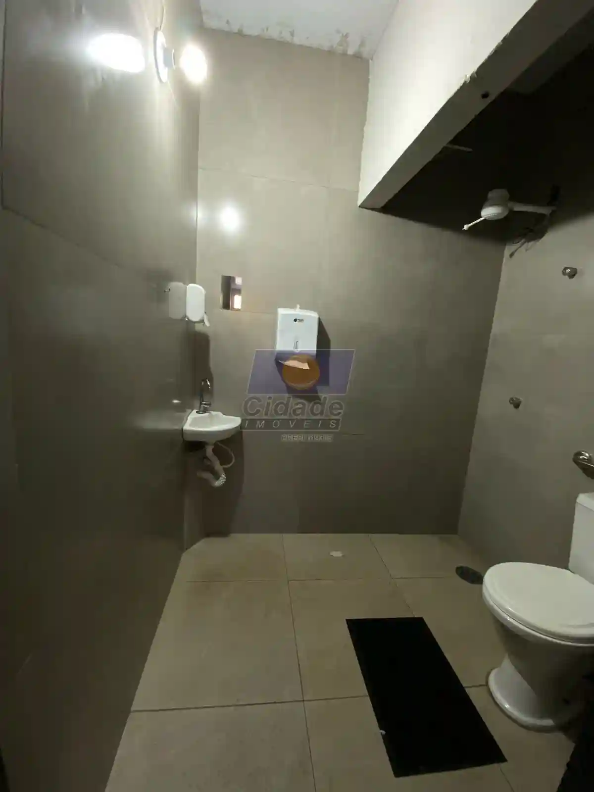Casa Comercial com 3 quartos para aluguel, 180m² — foto 13 de 24