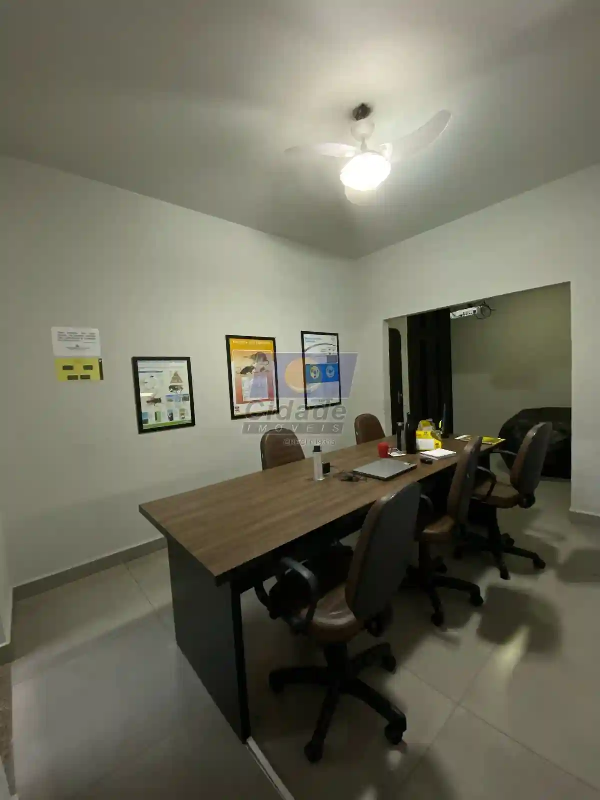 Casa Comercial com 3 quartos para aluguel, 180m² — foto 9 de 24