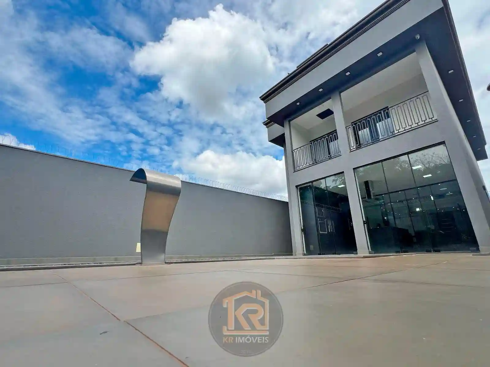 Casa com 3 quartos à venda, 300m² — foto 39 de 40