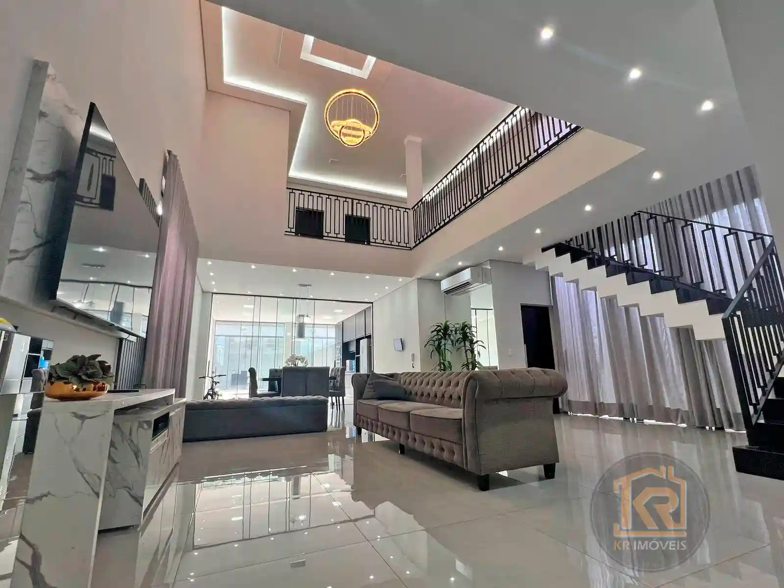 Casa com 3 quartos à venda, 300m² — foto 4 de 40