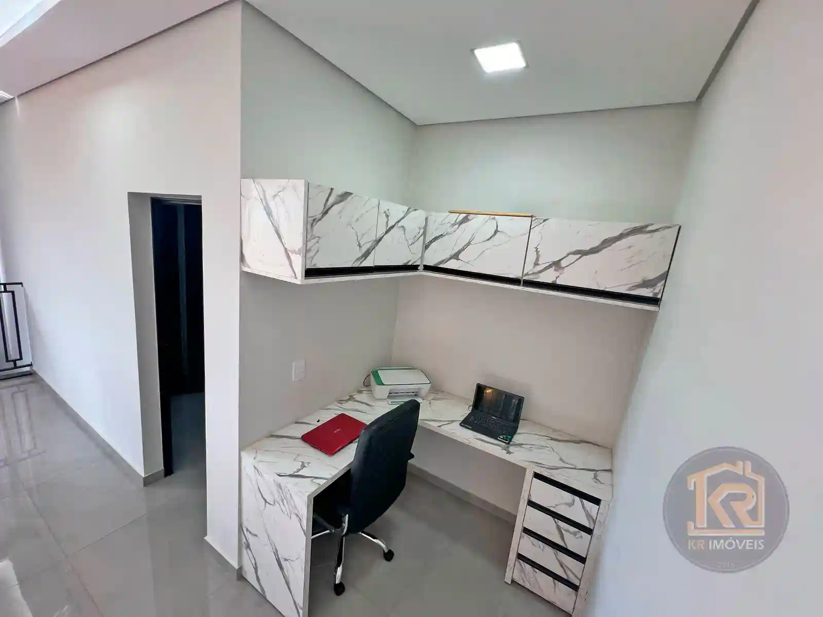 Casa com 3 quartos à venda, 300m² — foto 25 de 40