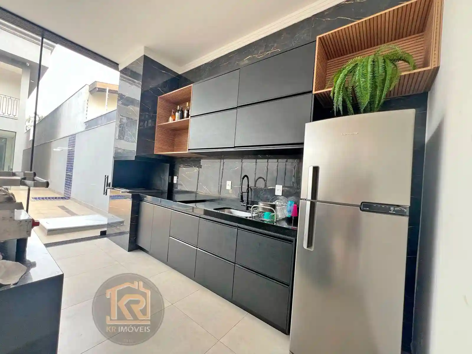 Casa com 3 quartos à venda, 300m² — foto 38 de 40