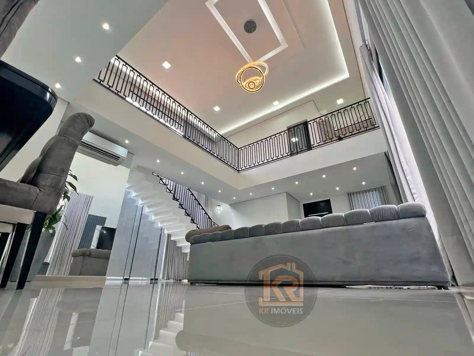 Casa com 3 quartos à venda, 300m² — foto 9 de 40