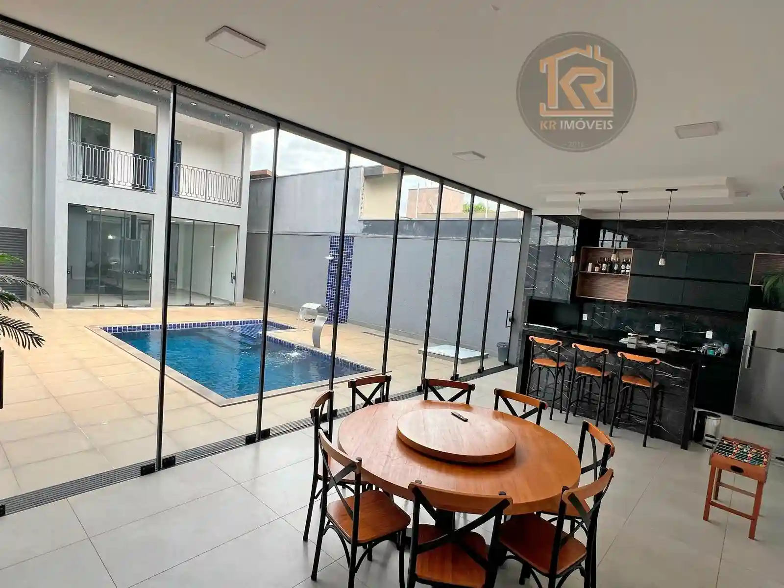 Casa com 3 quartos à venda, 300m² — foto 36 de 40