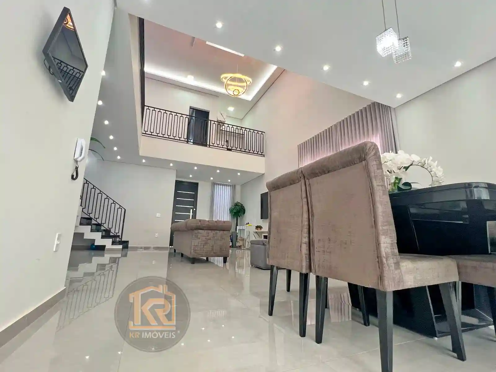 Casa com 3 quartos à venda, 300m² — foto 5 de 40