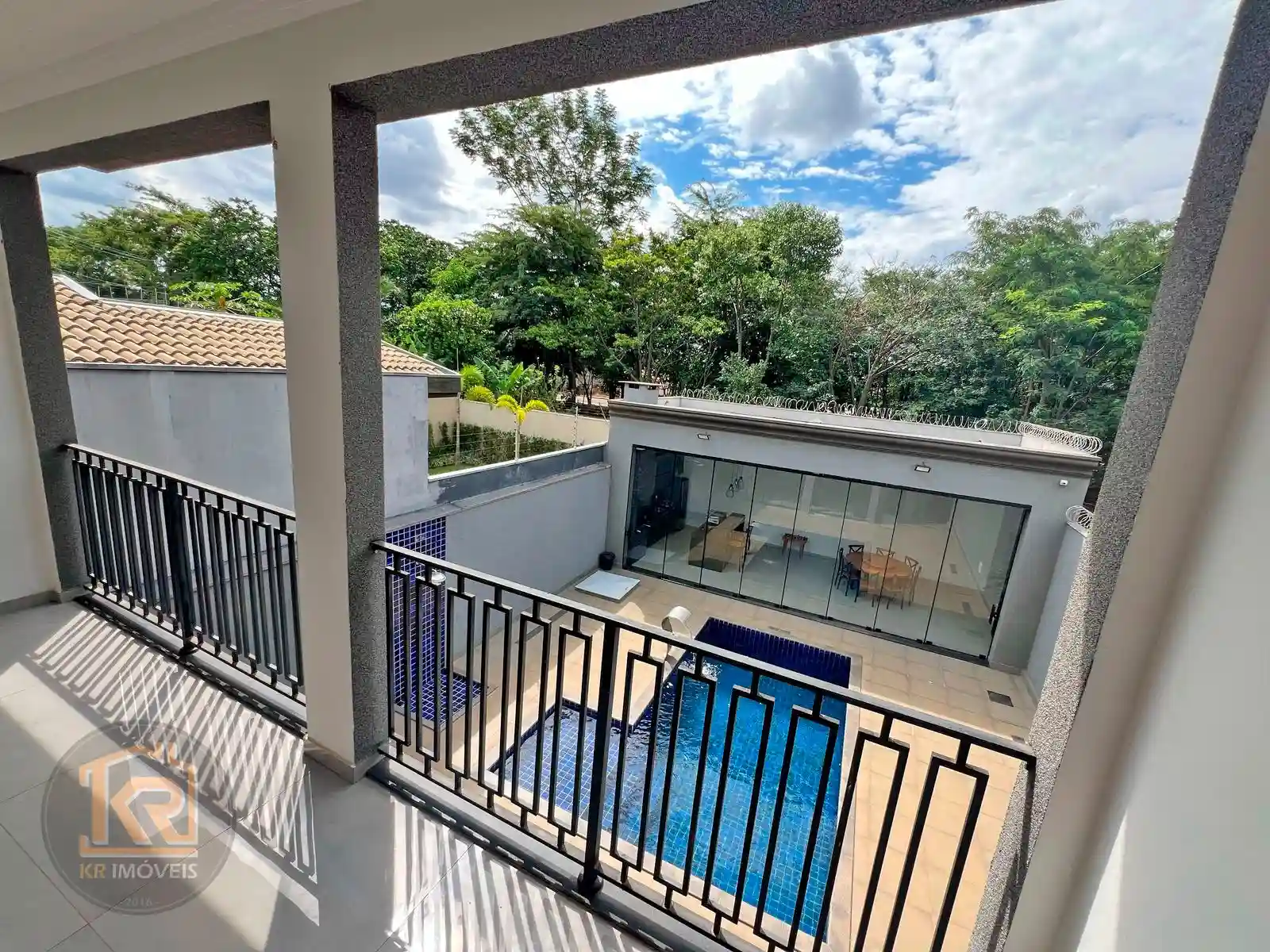 Casa com 3 quartos à venda, 300m² — foto 21 de 40