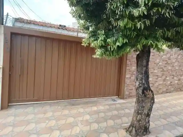 Casa com 3 quartos à venda, 200m² — foto 6 de 8