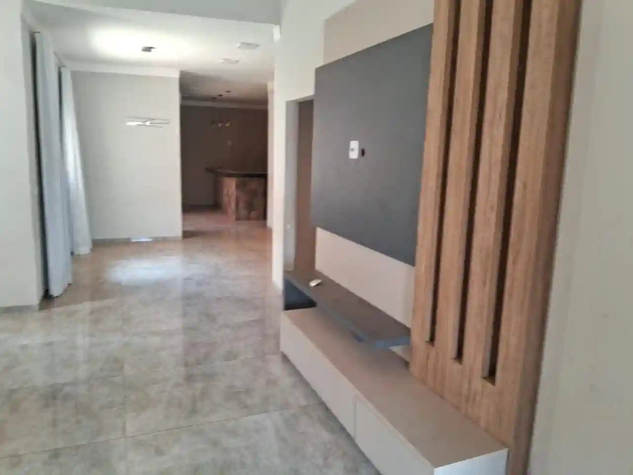 Casa de Condomínio com 3 quartos à venda, 253m² — foto 2 de 15