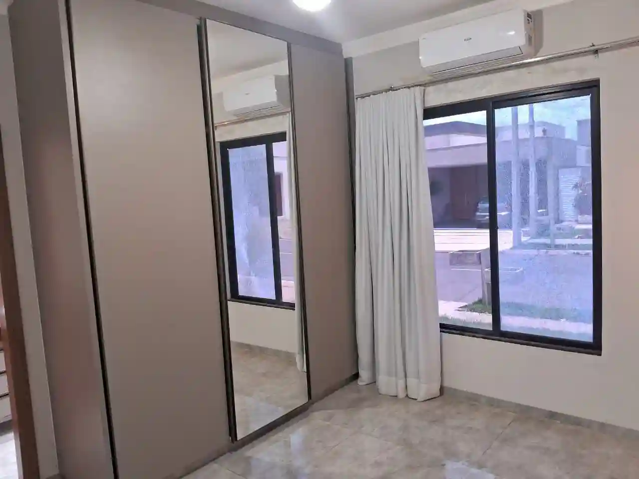 Casa de Condomínio com 3 quartos à venda, 253m² — foto 6 de 15