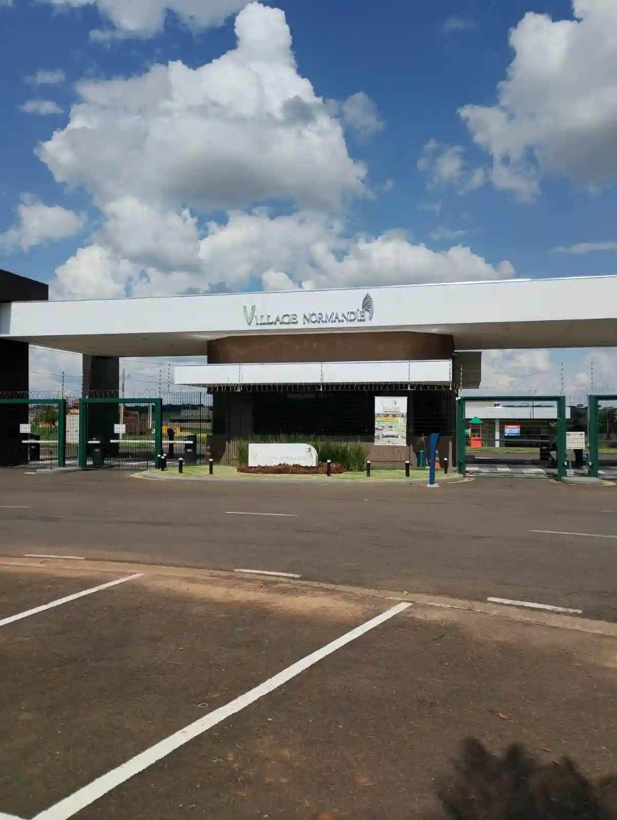 Casa de Condomínio com 3 quartos à venda, 140m² — foto 1 de 20