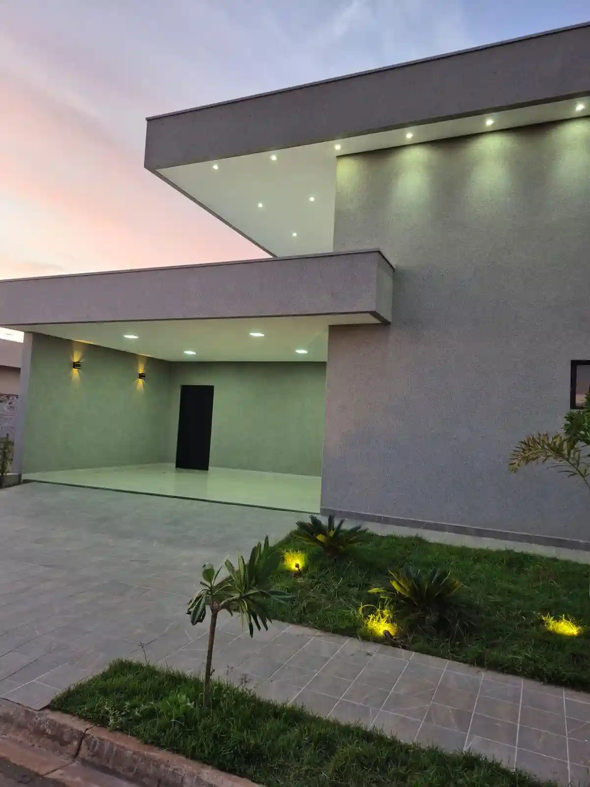 Casa de Condomínio com 3 quartos à venda, 170m² — foto 2 de 20