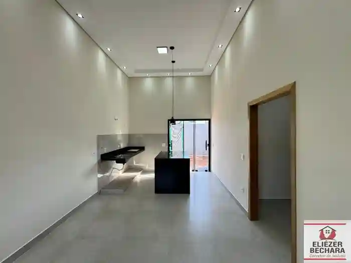 Casa com 2 quartos à venda, 70m² — foto 2 de 15