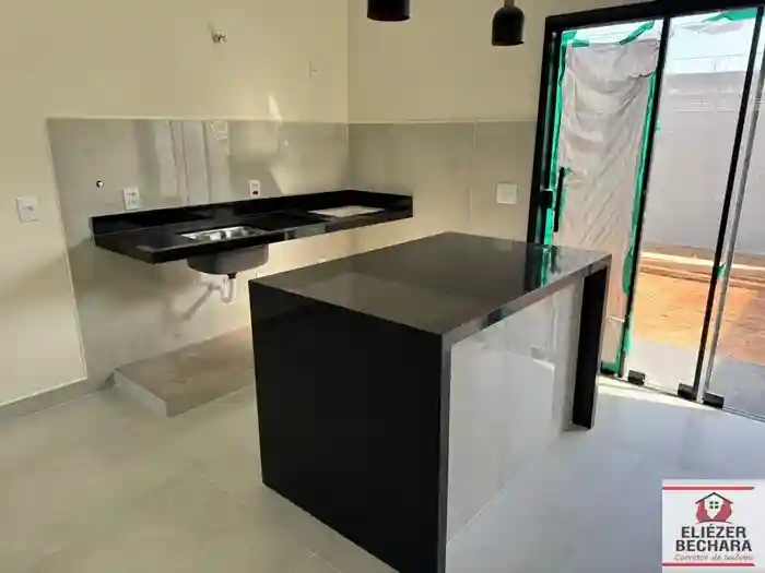 Casa com 2 quartos à venda, 70m² — foto 3 de 15