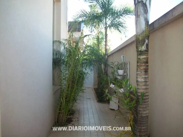 Casa de Condomínio à venda — foto 2 de 3