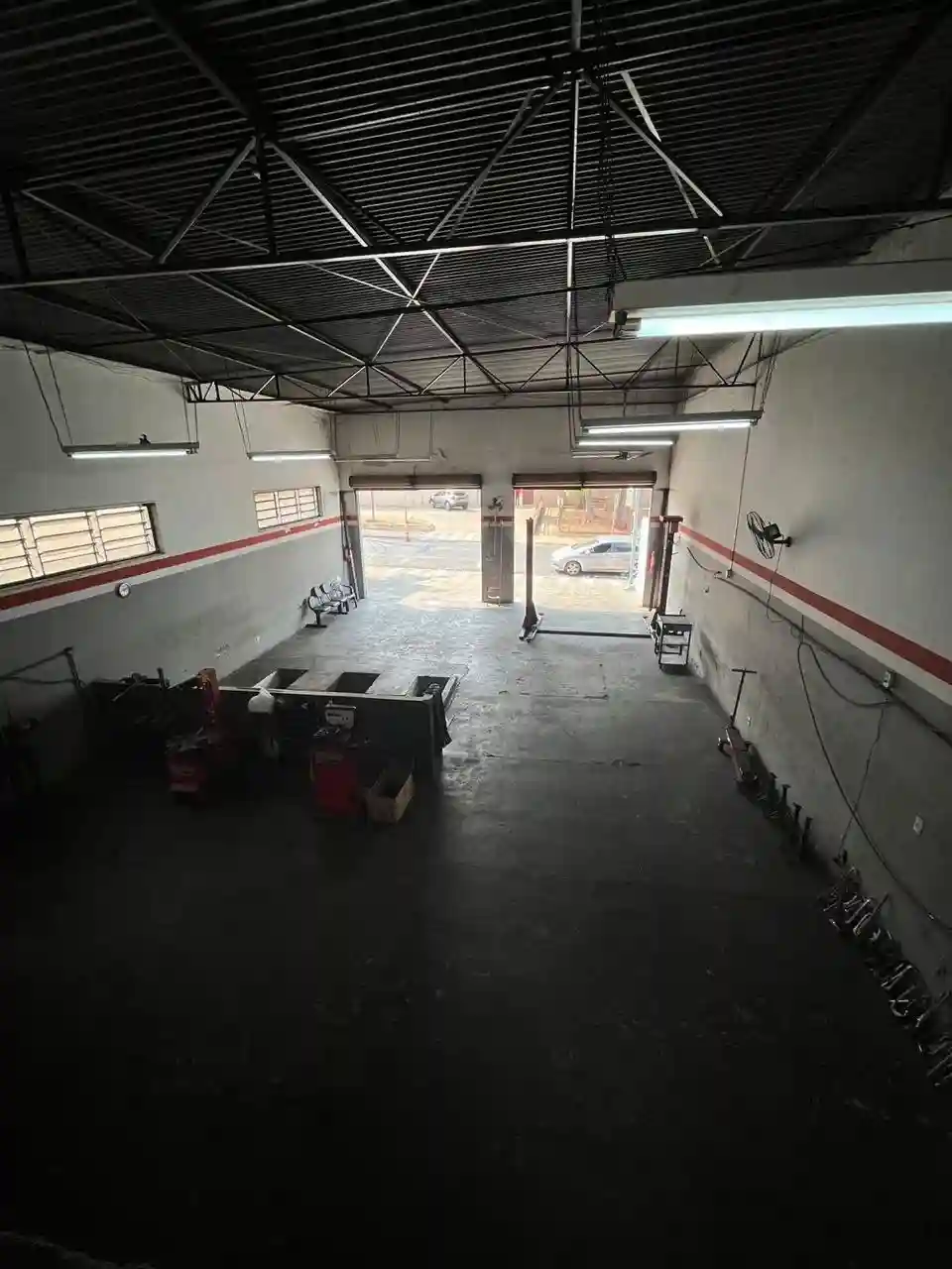 Galpão / Depósito / Armazém  à venda, 250m² — foto 11 de 22
