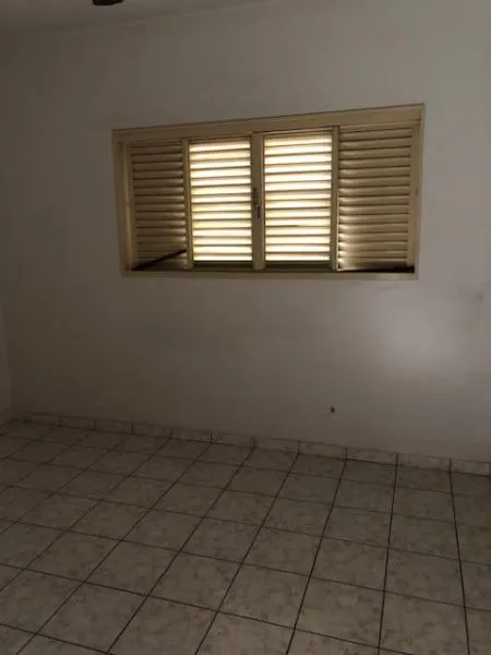 Imóvel Comercial à venda — foto 3 de 4