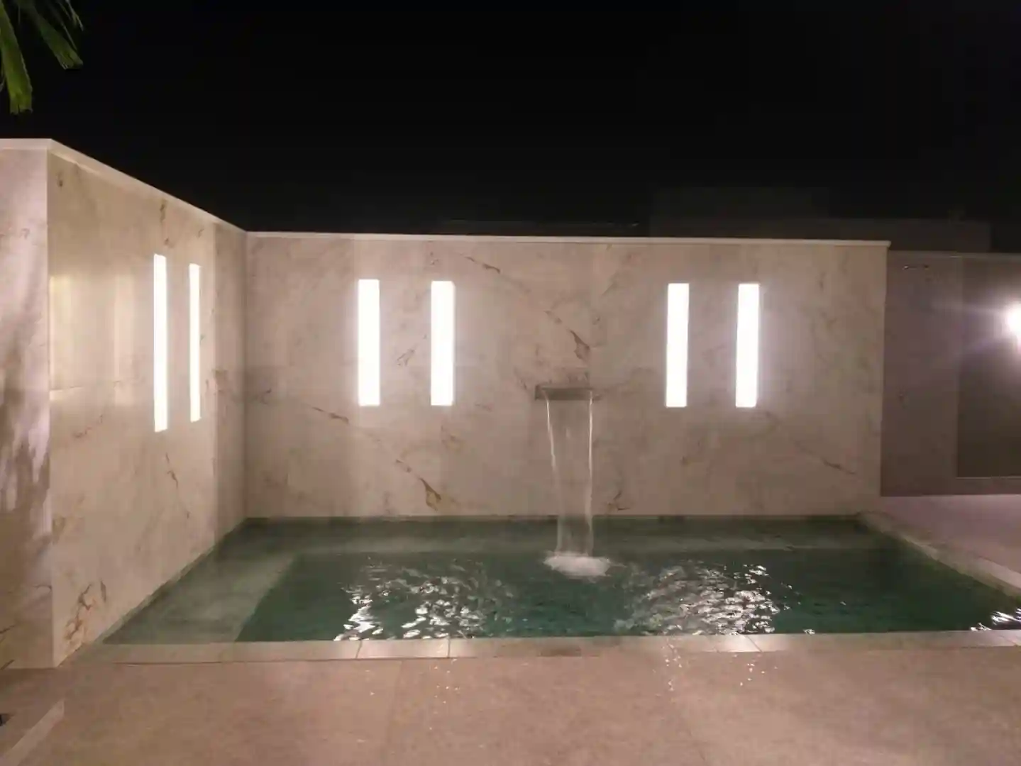 Casa de Condomínio com 4 quartos à venda, 495m² — foto 2 de 23