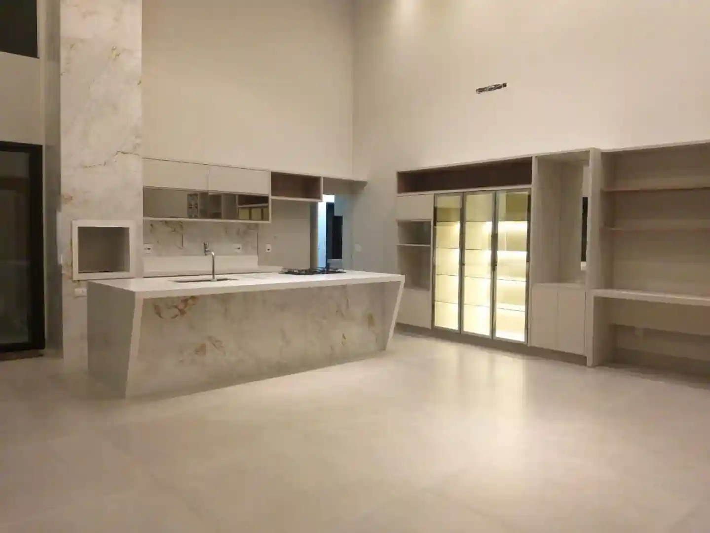 Casa de Condomínio com 4 quartos à venda, 495m² — foto 15 de 23