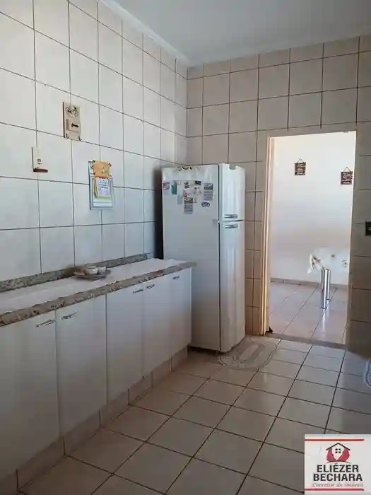 Casa com 3 quartos à venda, 280m² — foto 9 de 21