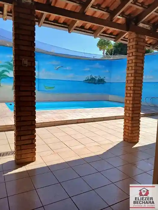Casa com 3 quartos à venda, 280m² — foto 2 de 21